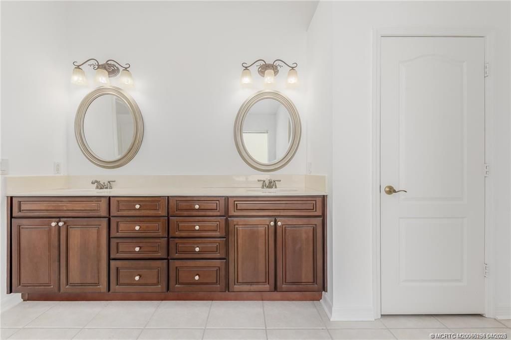 376 Canna Way Nw, Jensen Beach, FL 34957 Photo