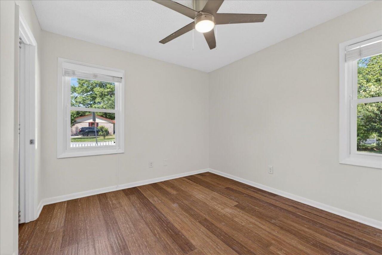 1594 Westwood Drive Photo 16