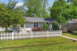 1594 Westwood Drive photo 4