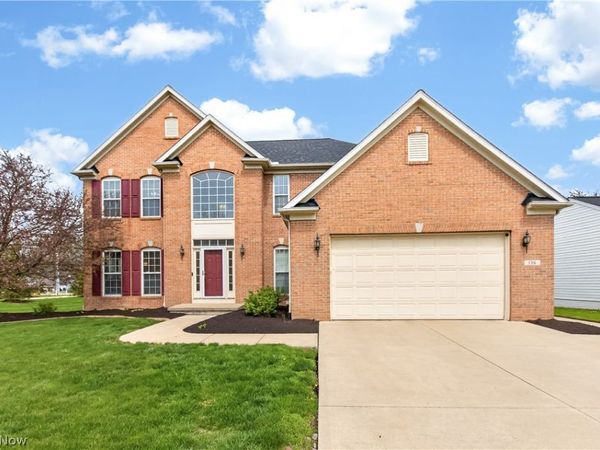 136 Stonesthrow Drive , Berea, OH 44017