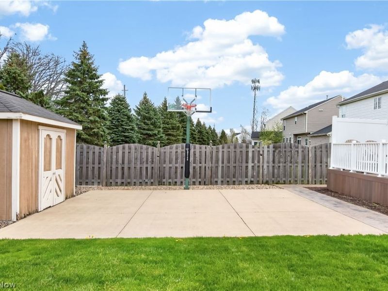 136 Stonesthrow Drive, Berea, OH 44017 Photo 48