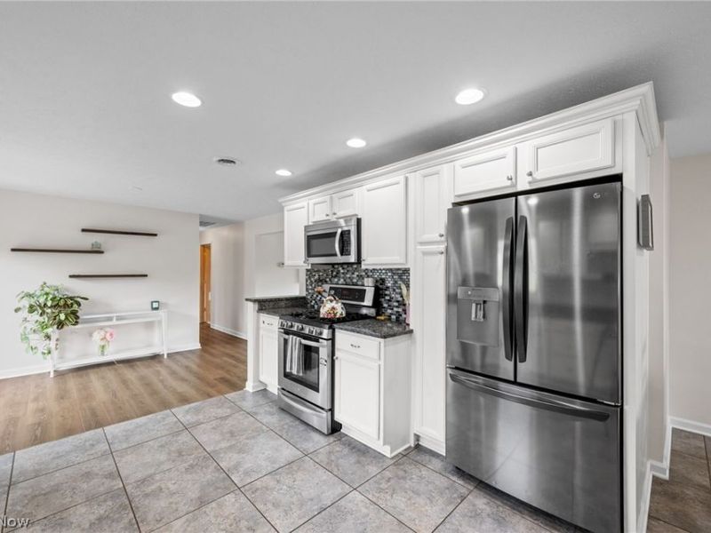 12440 Harold Drive, Chesterland, OH 44026 Photo 11