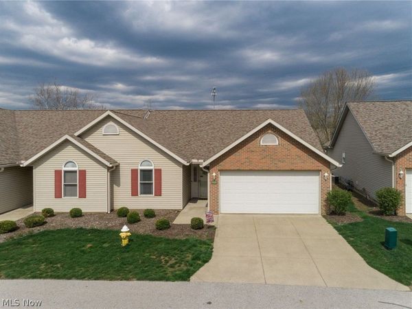 1432 Waters Edge Drive , Akron, OH 44313