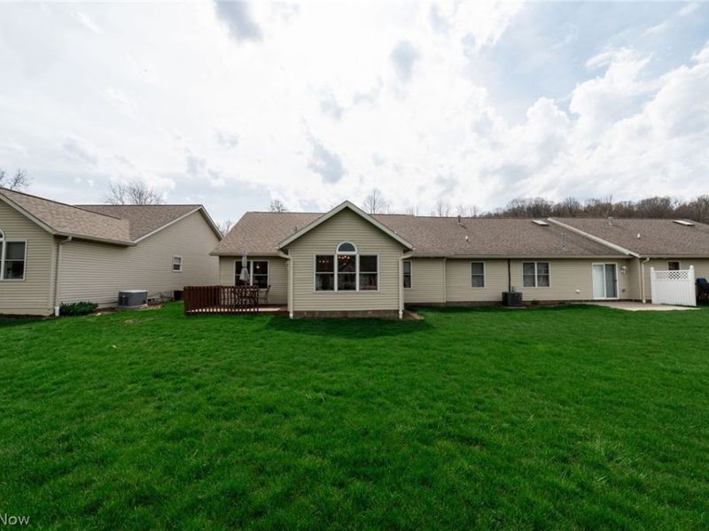 1432 Waters Edge Drive, Akron, OH 44313 Photo 18