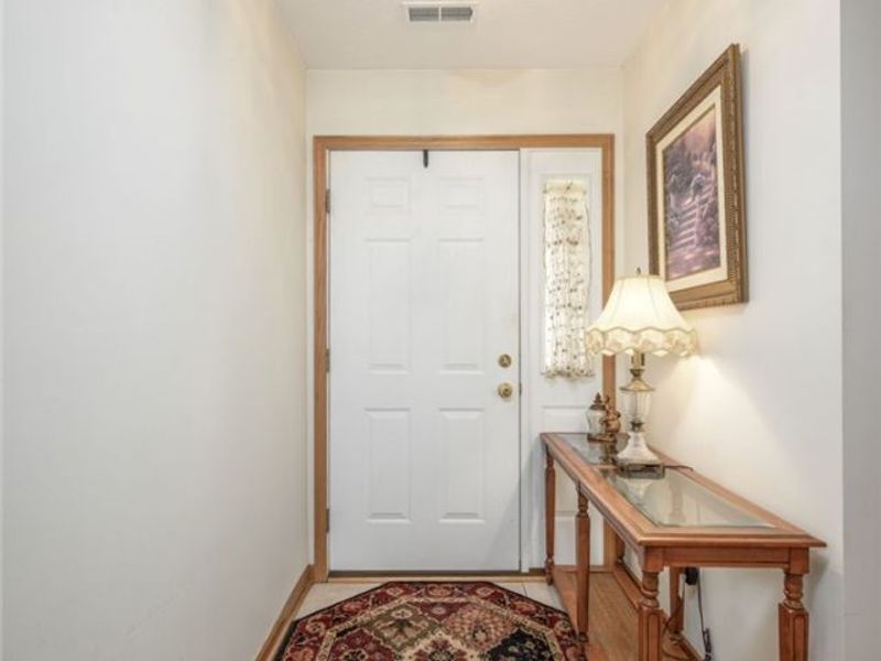 1432 Waters Edge Drive, Akron, OH 44313 Photo 3