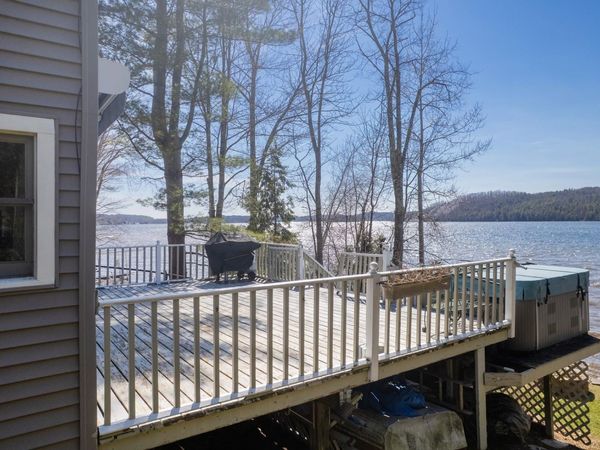 17 West Crystal Haven Road, Castleton, VT 05735