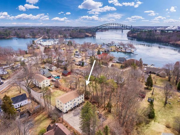 11 Carriage Hill Road, Unit B, Eliot, ME 03903