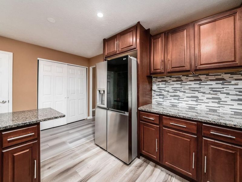 1914 Walden Drive , Columbus, OH 43229 Photo 13