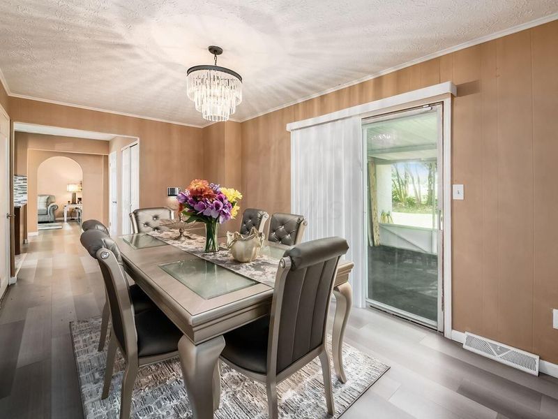 1914 Walden Drive , Columbus, OH 43229 Photo 14