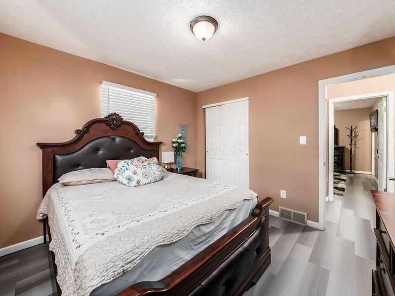 1914 Walden Drive , Columbus, OH 43229 Photo 21