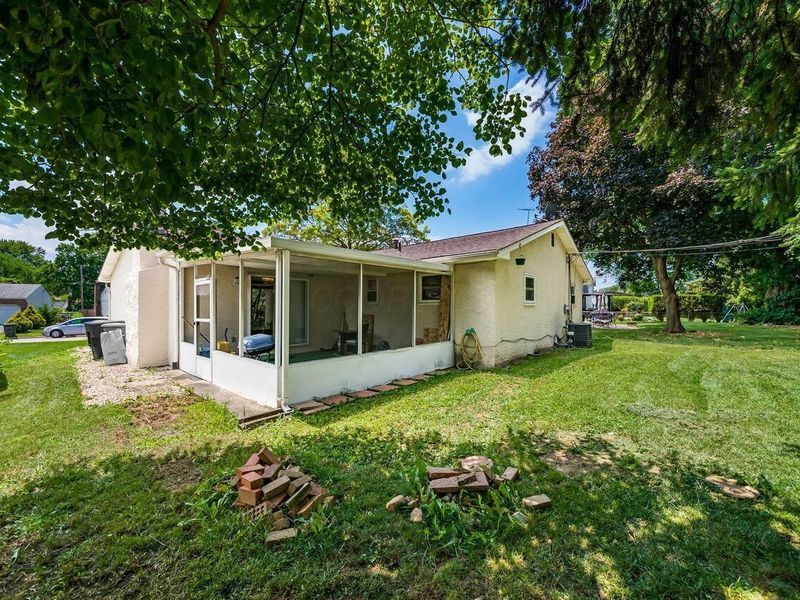 1914 Walden Drive , Columbus, OH 43229 Photo 26