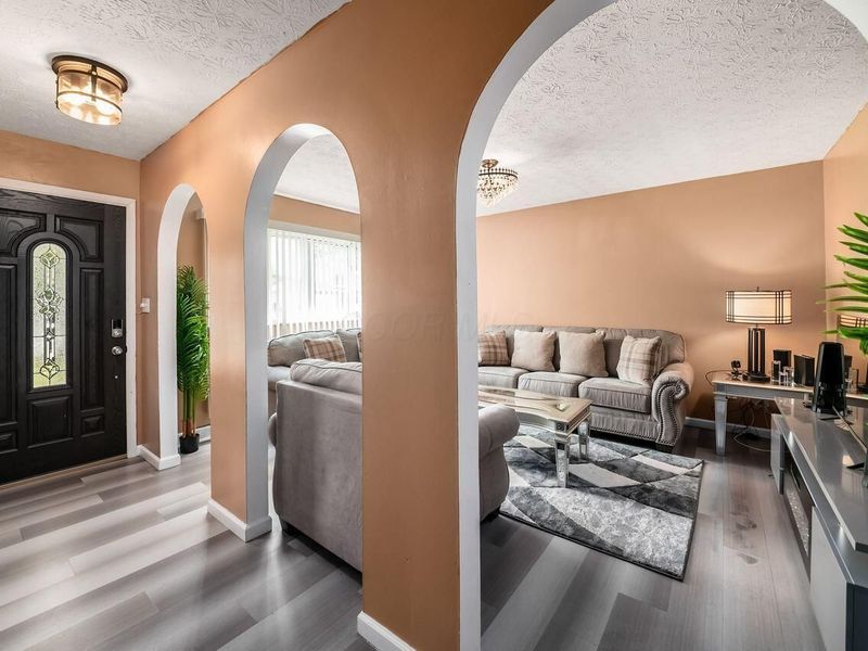 1914 Walden Drive , Columbus, OH 43229 Photo 5