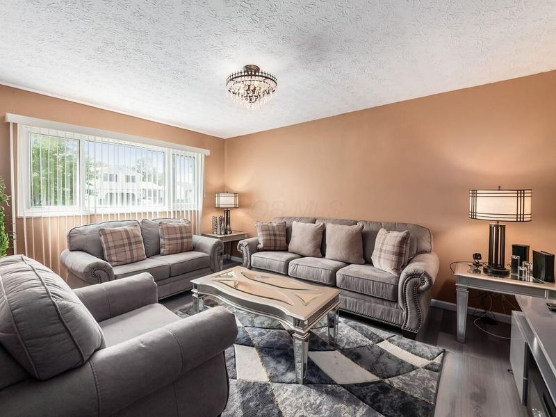 1914 Walden Drive , Columbus, OH 43229 Photo 6