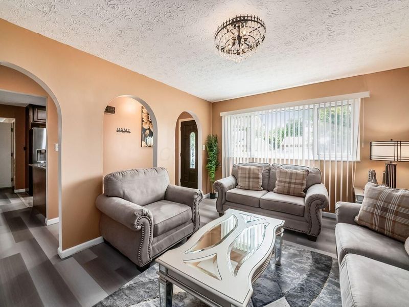 1914 Walden Drive , Columbus, OH 43229 Photo 7