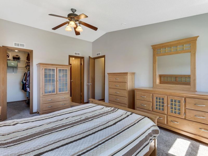 5876 Waterview Drive , Hilliard, OH 43026 Photo 12