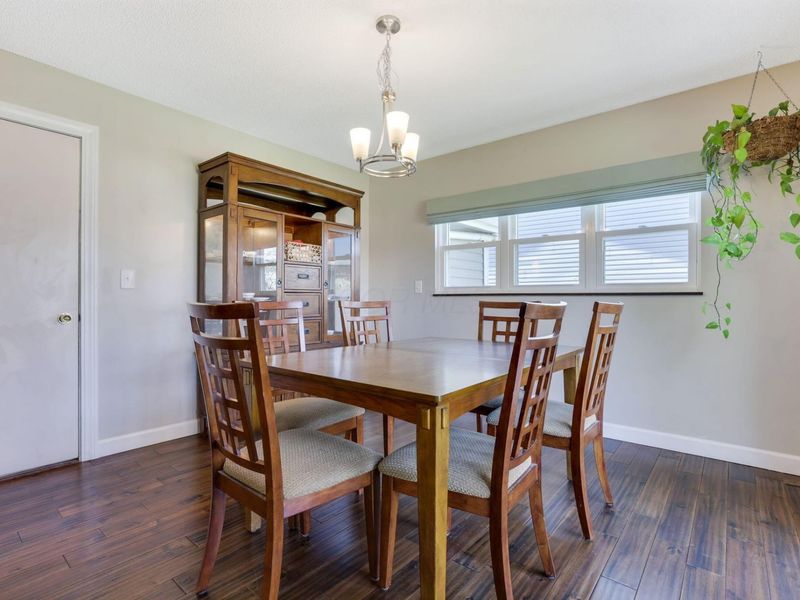 5876 Waterview Drive , Hilliard, OH 43026 Photo 4