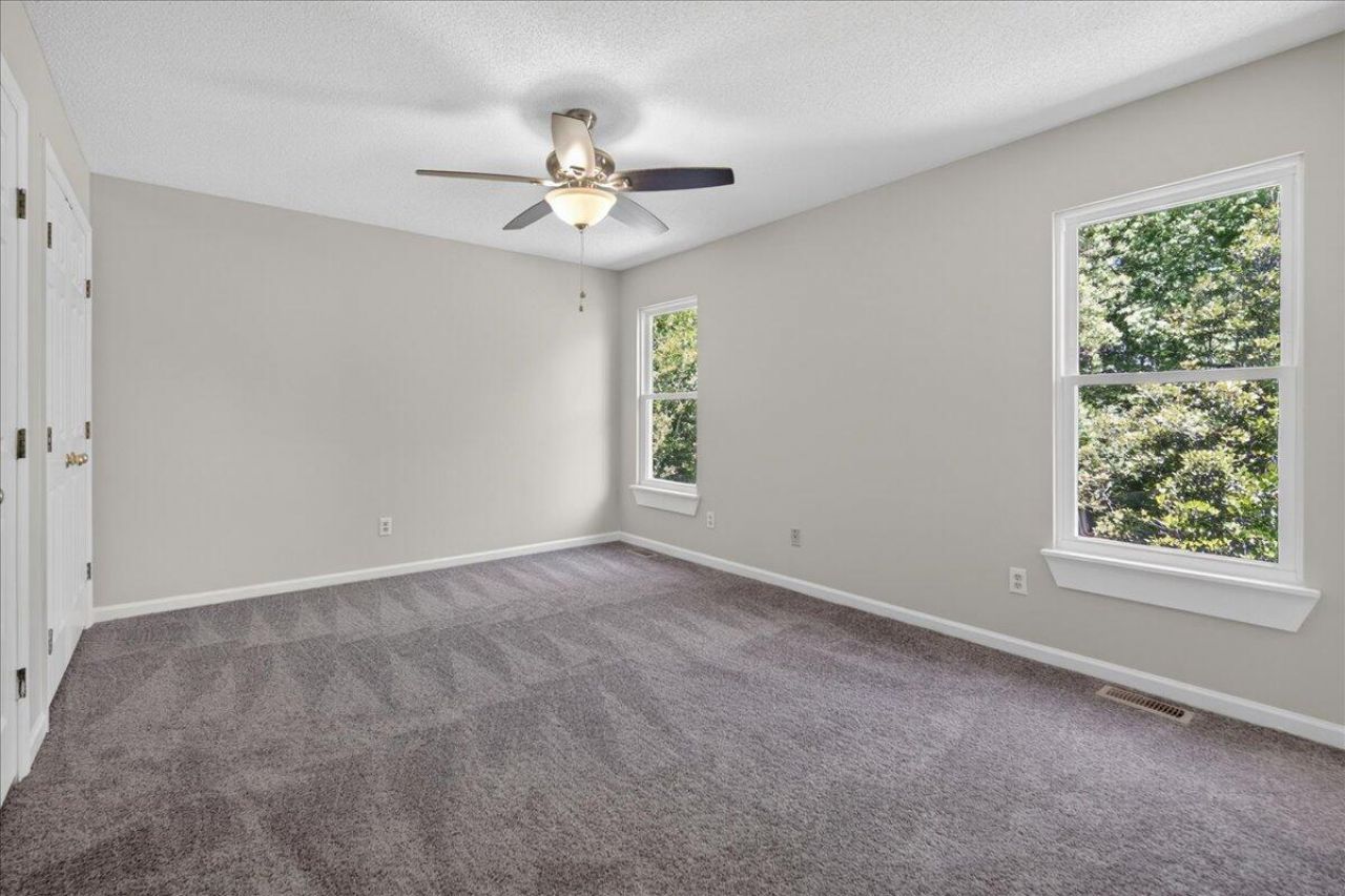 8467 Walsham Street Photo 33