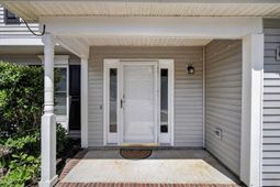 8467 Walsham Street photo 4