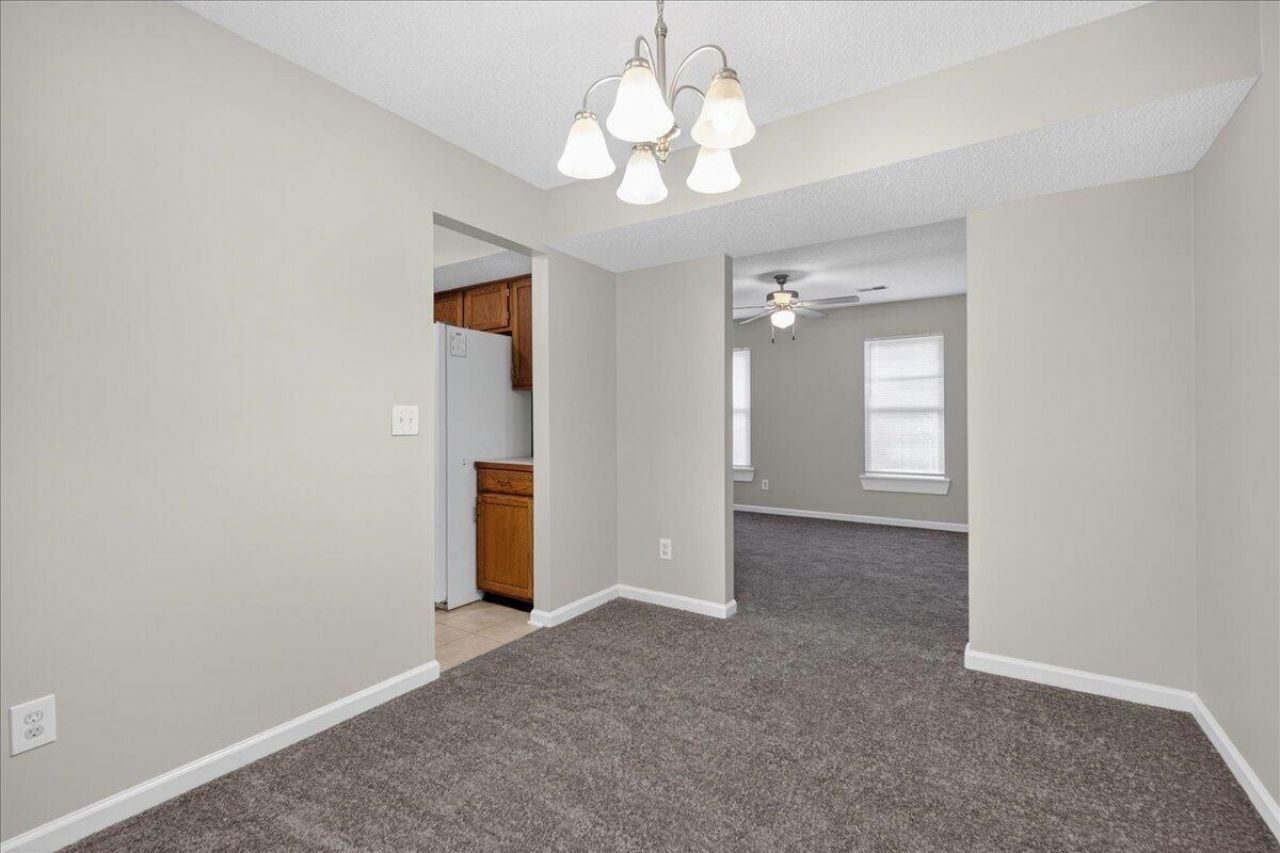 8467 Walsham Street Photo 53