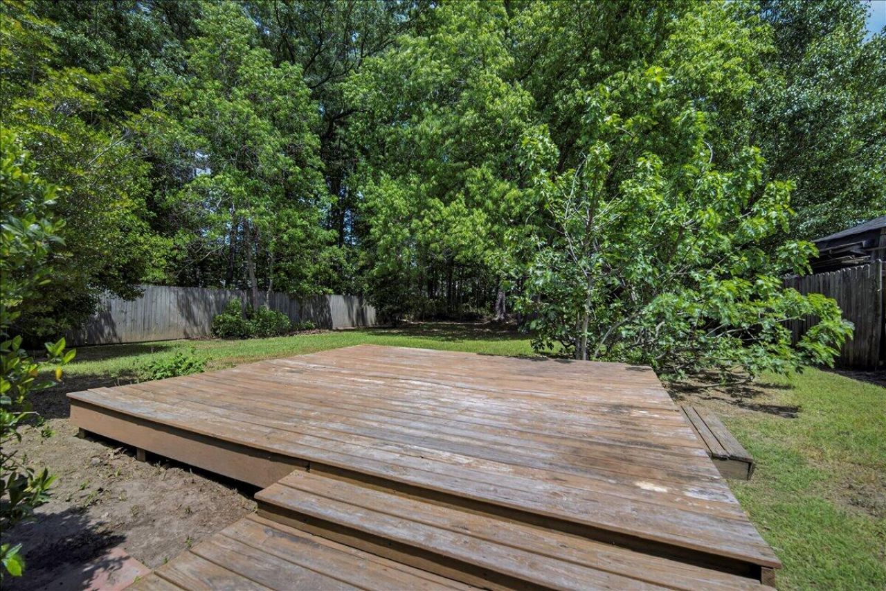 8467 Walsham Street Photo 63