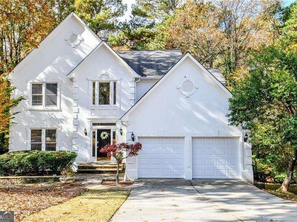 1865 Oak Tree Hollow, Alpharetta, GA 30005