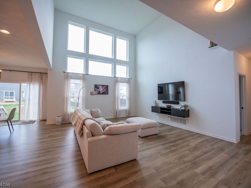 428 Oakland Hills Loop, Commercial Point, OH 43116 Photo 9