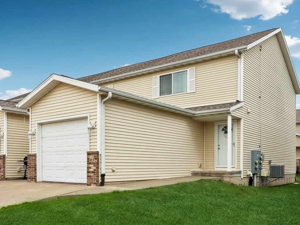 85 ALYDAR DRIVE, North Liberty, IA 52317