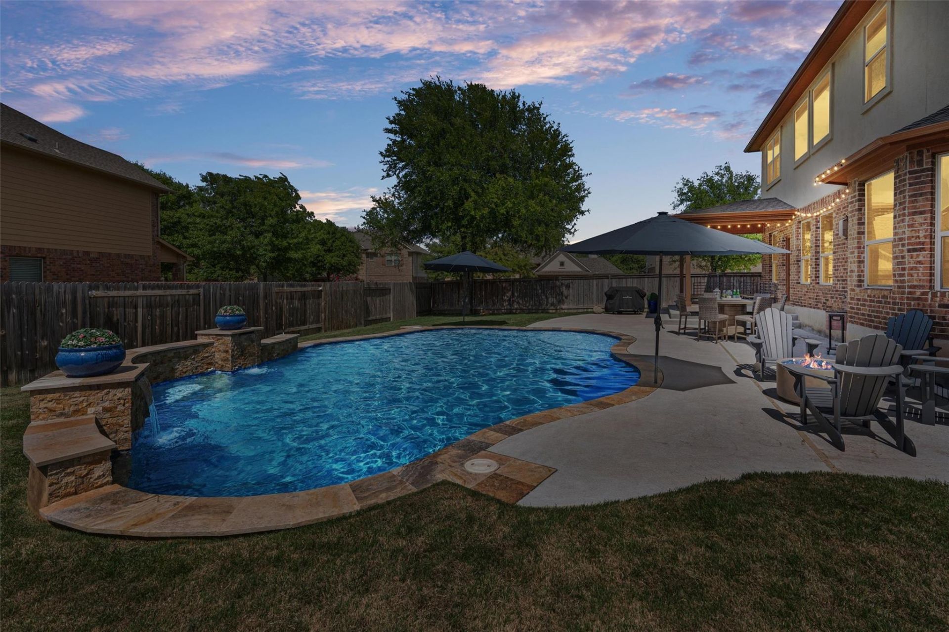 200 Lake Livingston Dr, Georgetown, TX 78628 Main Photo