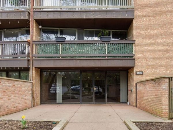 5500 Hillcrest Lane, Unit 4L, Lisle, IL 60532