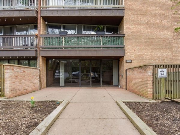5500 Hillcrest Lane, Unit 4L, Lisle, IL 60532