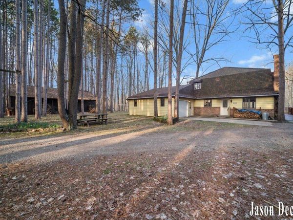 15594 Ritchie Avenue NE, Cedar Springs, MI 49319