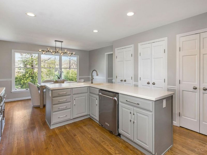 10720 Weatherstone Court, Loveland, OH 45140 Photo 8