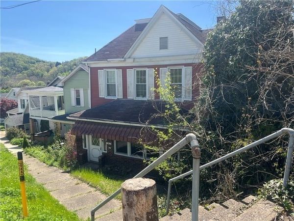 327 3rd St , Leechburg, PA 15656