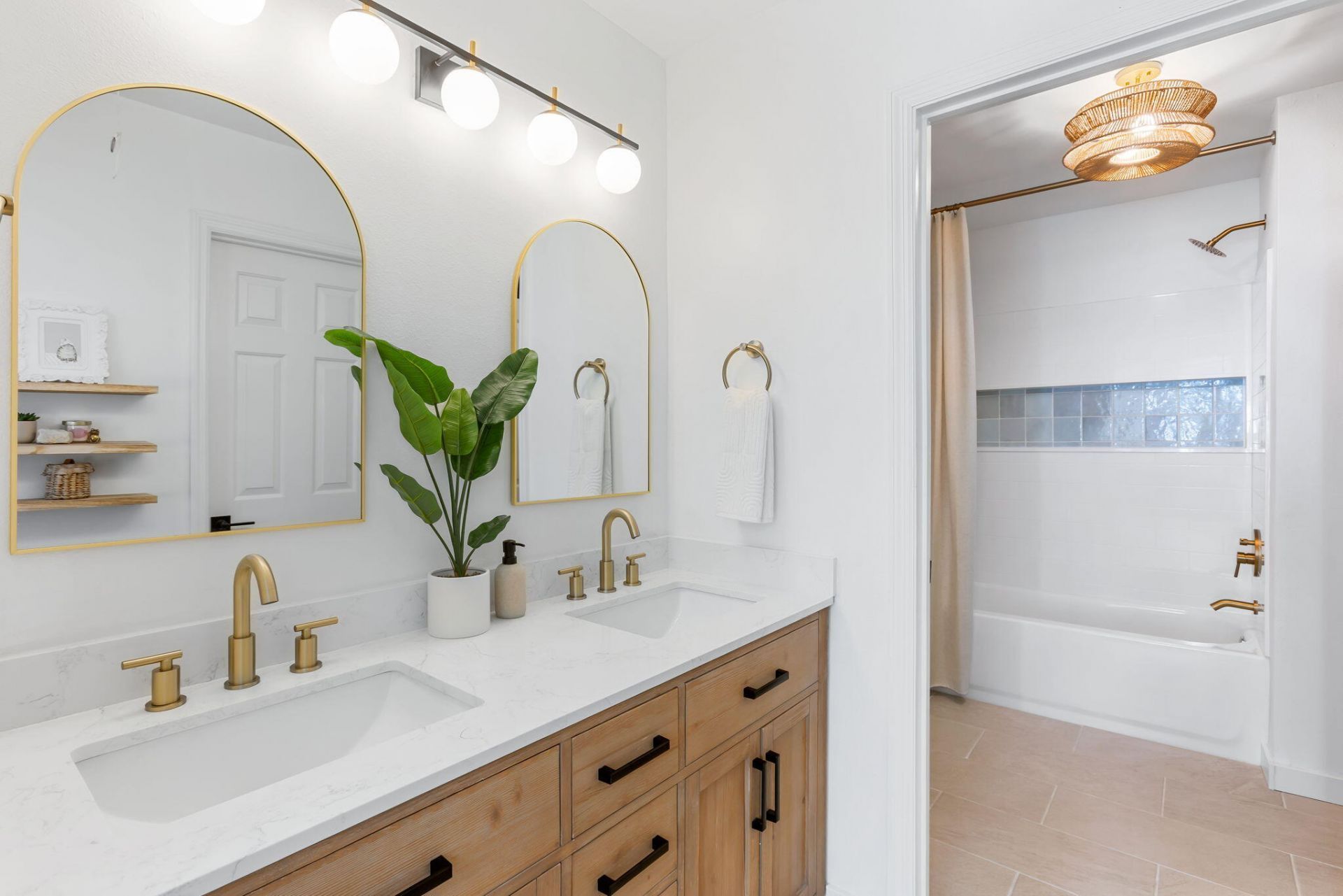 1323 Pinnacle Lane Photo 12