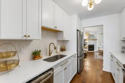 1323 Pinnacle Lane photo 4