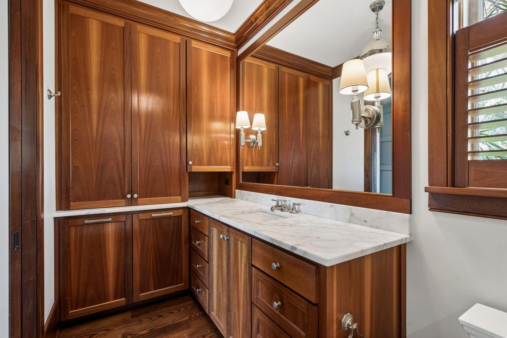 405 Seabreeze Lane Photo 29