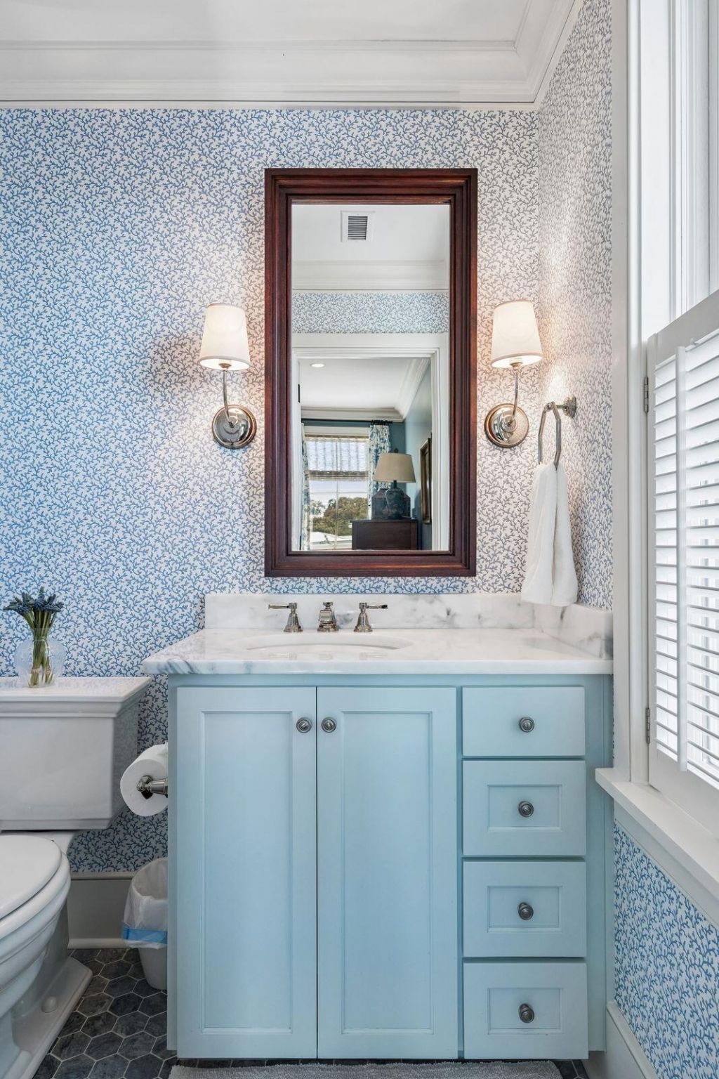 405 Seabreeze Lane Photo 32