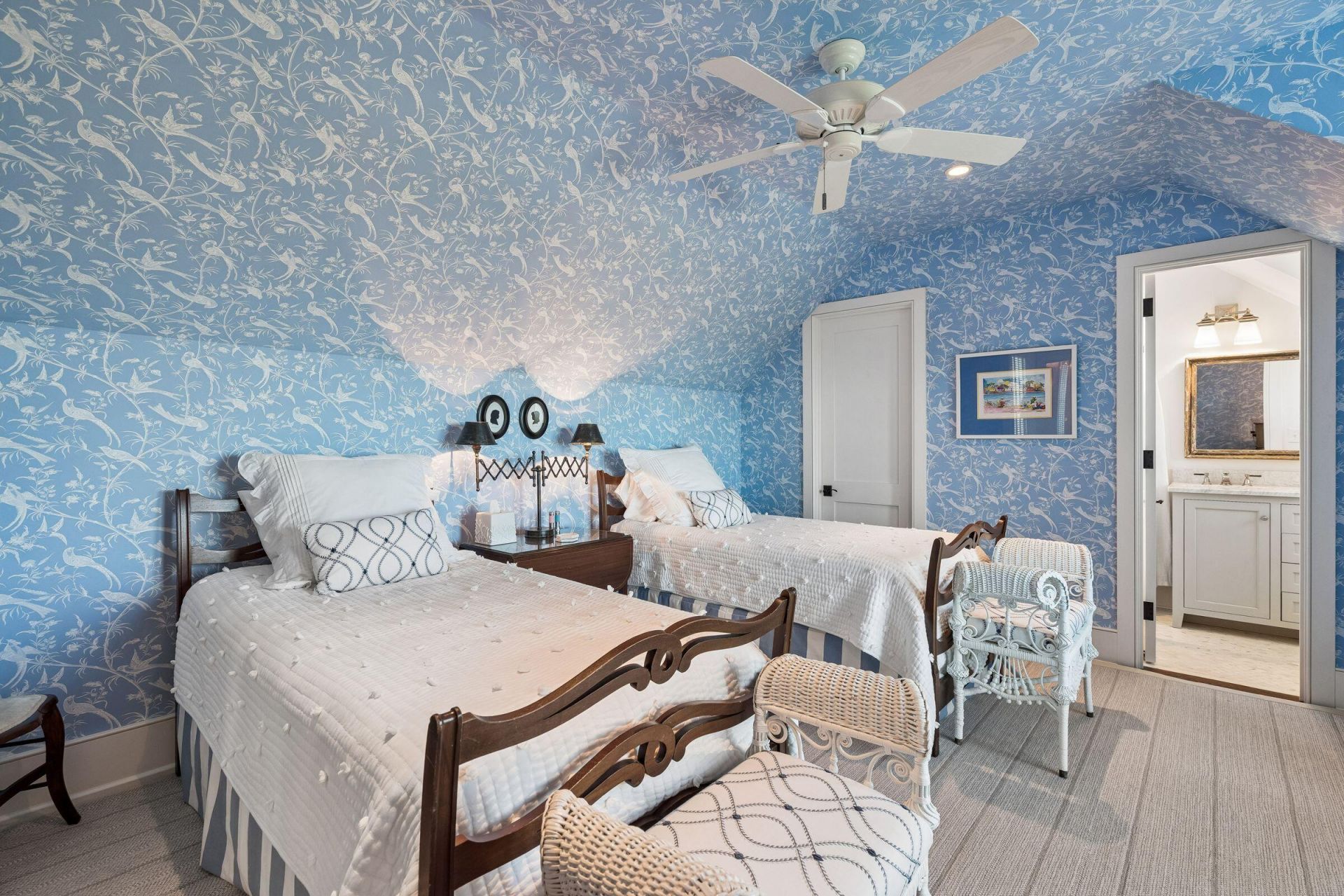 405 Seabreeze Lane Photo 34