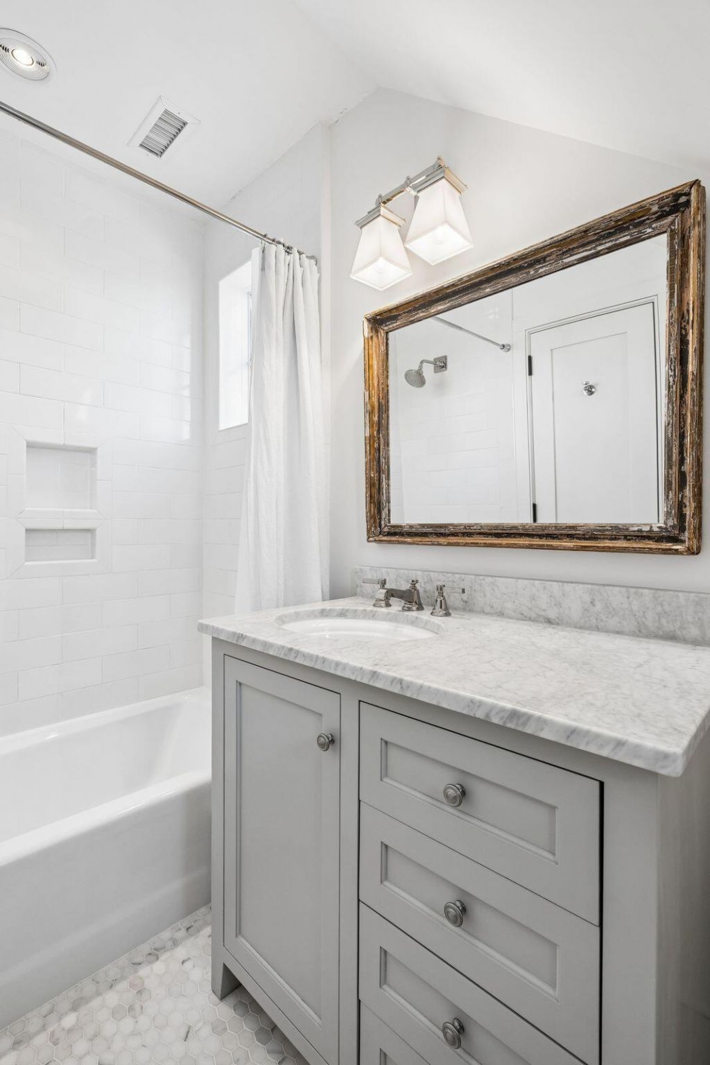 405 Seabreeze Lane Photo 38