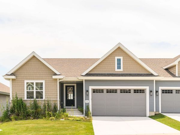 710 Cozy Farm Road, Waunakee, WI 53597