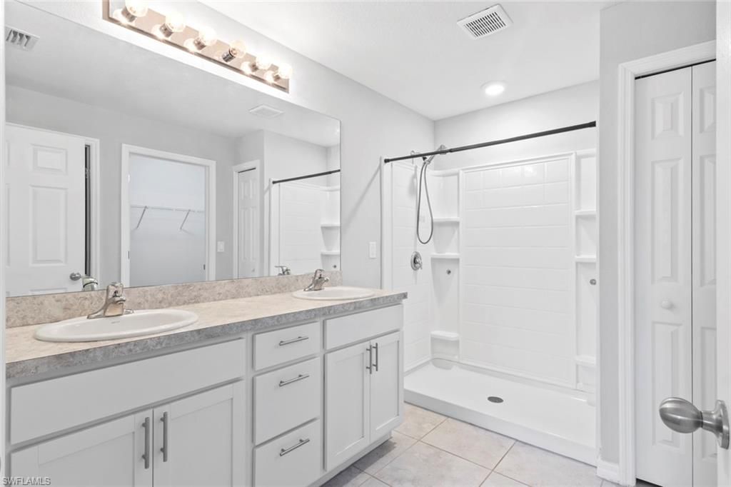 1319 NW 14th Pl, Cape Coral, FL 33993 Photo