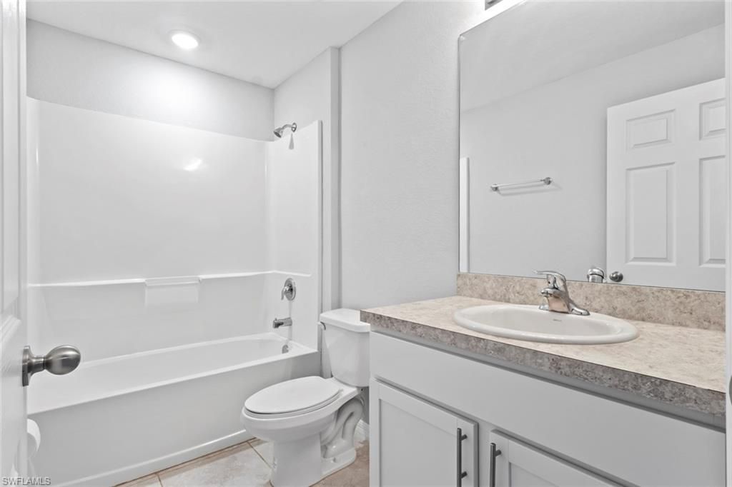 1319 NW 14th Pl, Cape Coral, FL 33993 Photo
