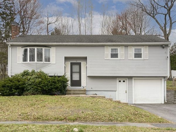 52 Venus Dr, Worcester, MA 01605