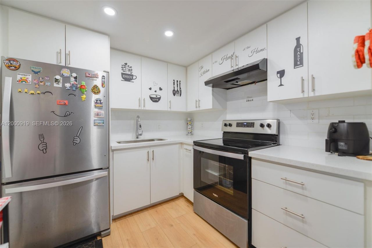 3071 NW 47th Ter, Unit 227, Lauderdale Lakes, FL 33313 Photo