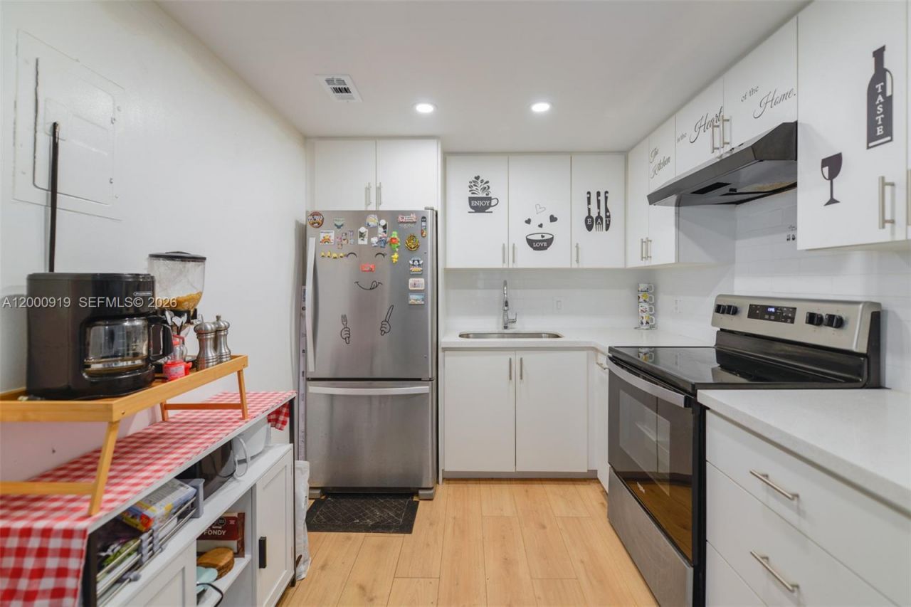 3071 NW 47th Ter, Unit 227, Lauderdale Lakes, FL 33313 Photo