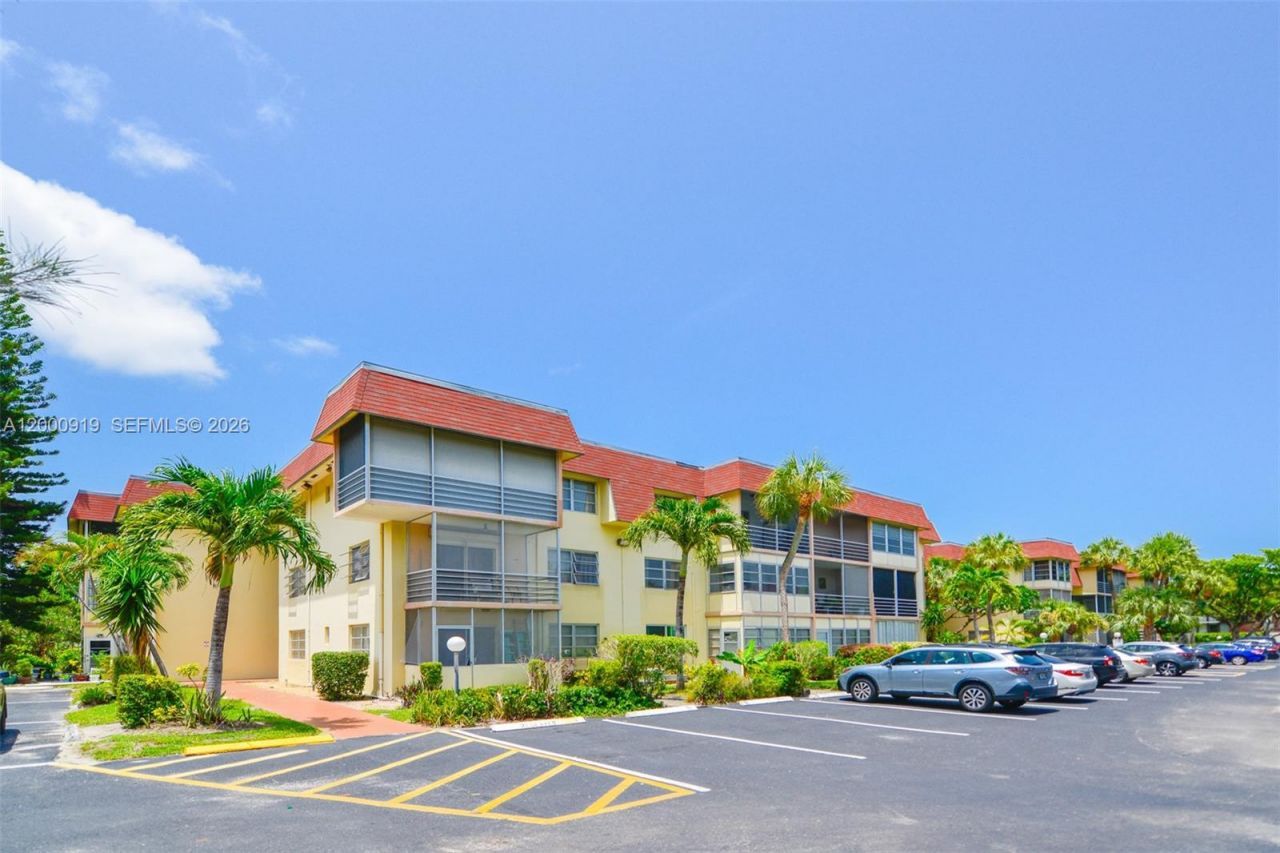 3071 NW 47th Ter, Unit 227, Lauderdale Lakes, FL 33313 Photo