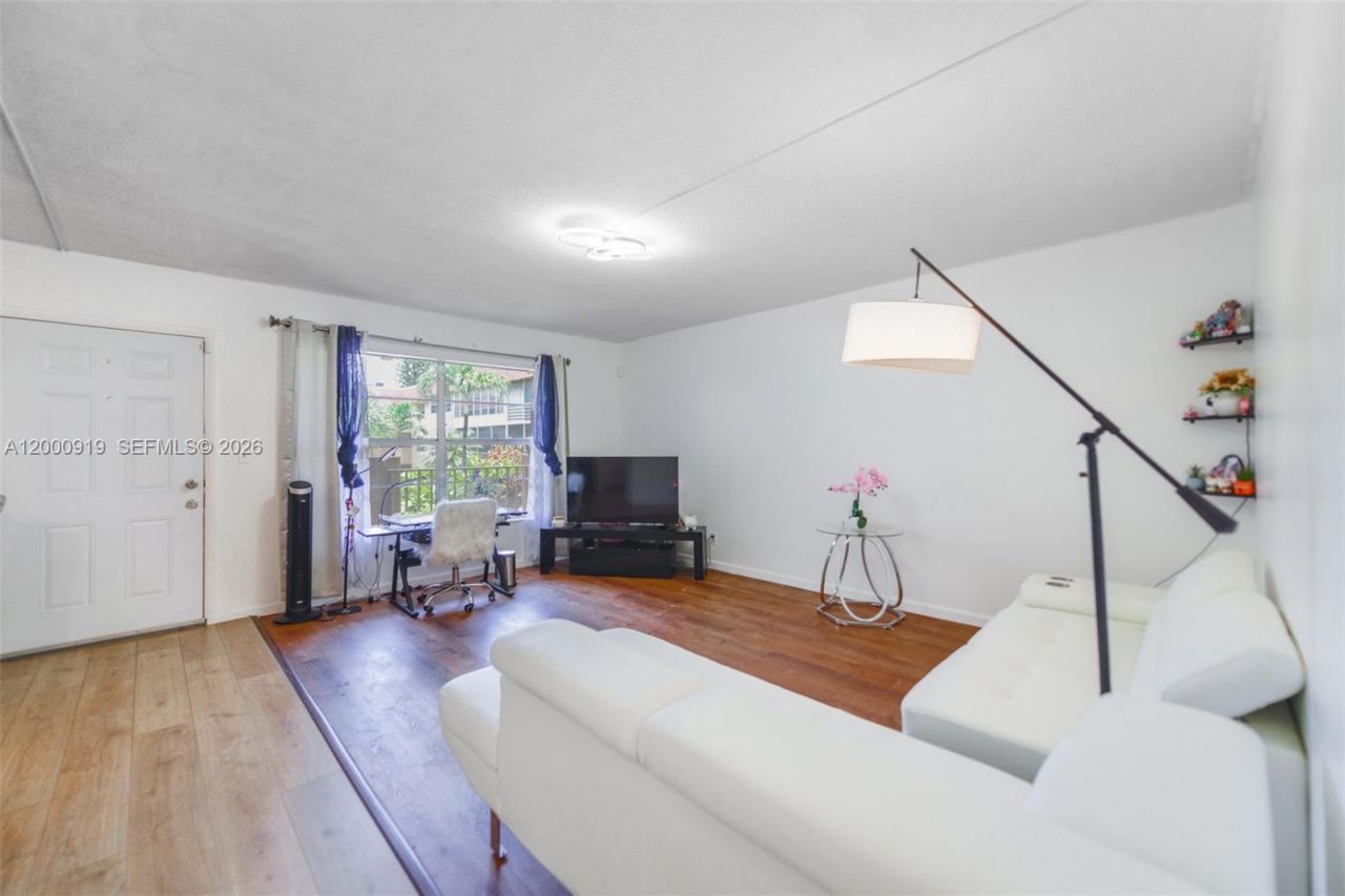 3071 NW 47th Ter, Unit 227, Lauderdale Lakes, FL 33313 Photo