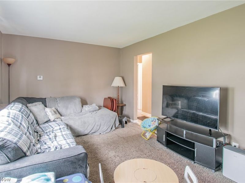 2447 24th Street, Cuyahoga Falls, OH 44223 Photo 10