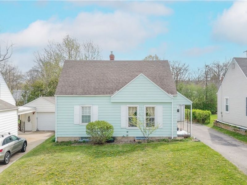 2447 24th Street, Cuyahoga Falls, OH 44223 Photo 2