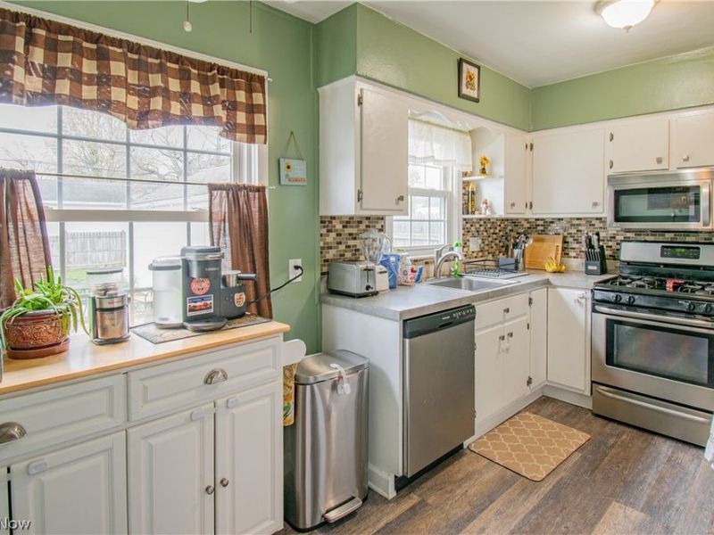 2447 24th Street, Cuyahoga Falls, OH 44223 Photo 5